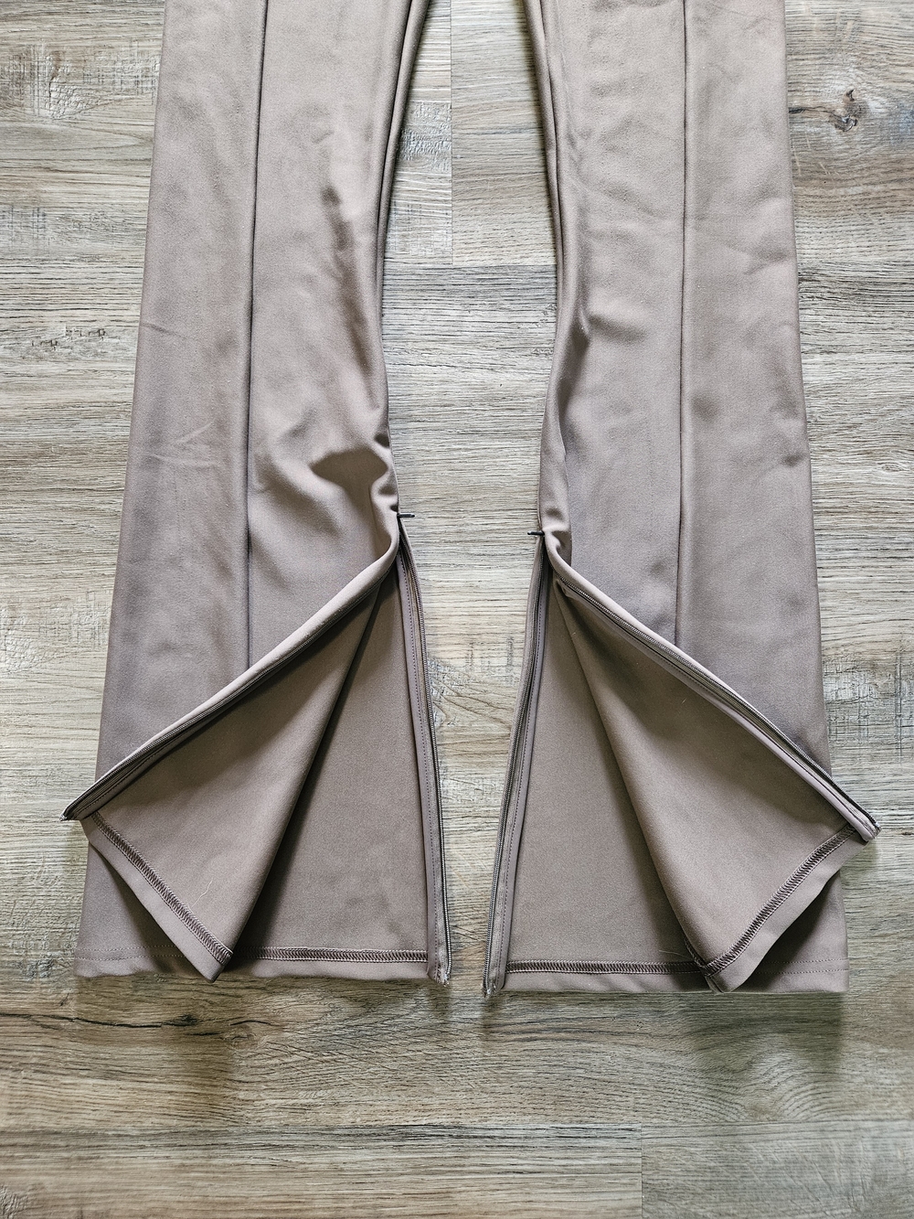 CALIA by Carrie Underwood Flare Yoga Pants With Zipper - Picture 6 of 9